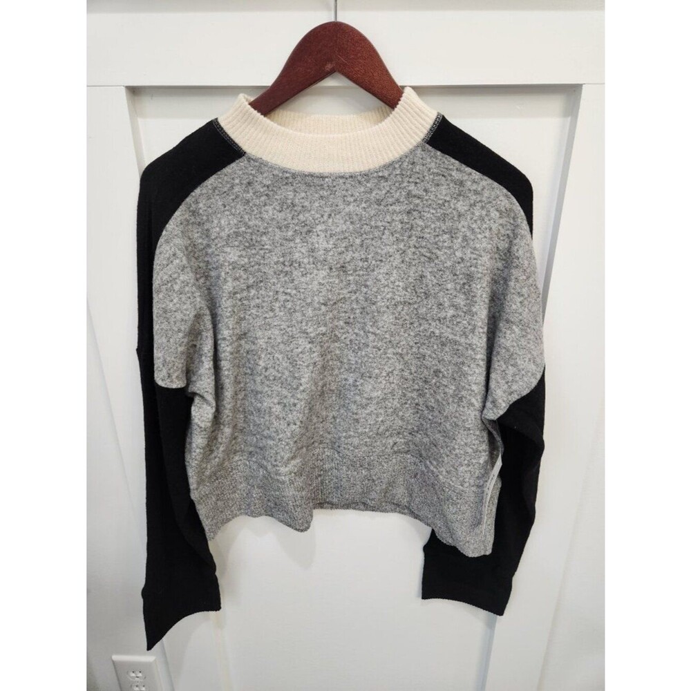 NWT - Theo & Spence Cropped Color-Blocked Sweater – Size Large